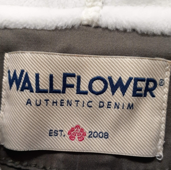 EUC Wallflower Jacket with Hood Womens - Picture 3 of 12